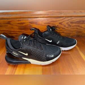 Nike Air Max 270